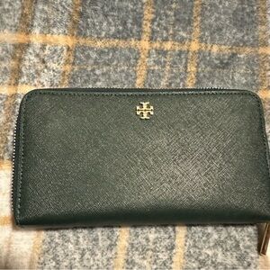 Tory Burch Zip around wallet